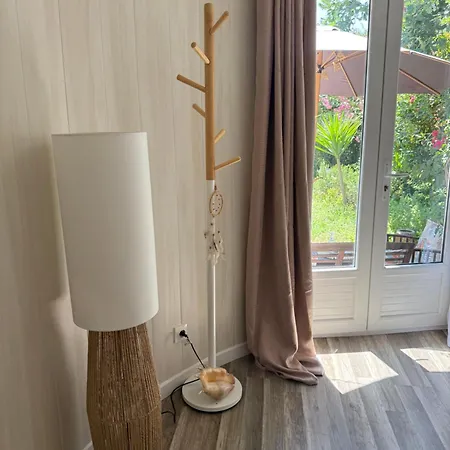 Bohème Chic, Terrasse, Parking Et Clim 3*