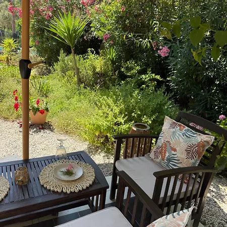 Boheme Chic, Terrasse, Parking Et Clim Casa de hóspedes 3*